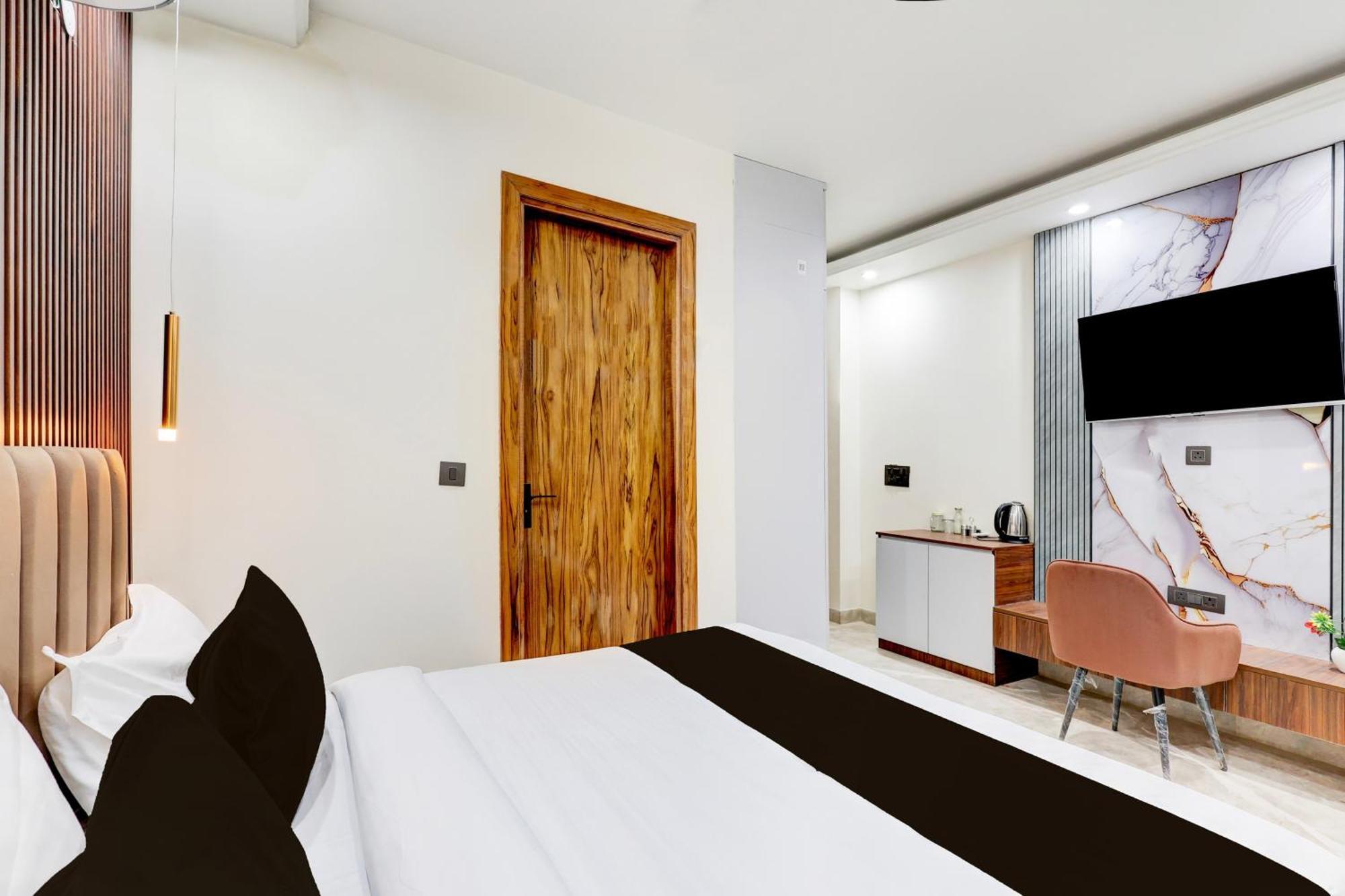 Super Hotel O Sector 43 Gurgaon Exterior foto